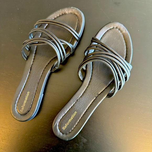 Reformation strappy flats - Picture 1 of 3